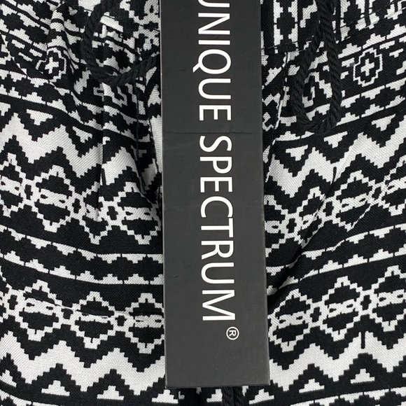 Unique Spectrum Black White Sleeveless Tank 2X - Picture 7 of 13